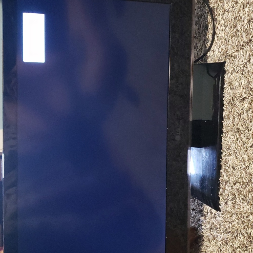 LG TV 1080p
